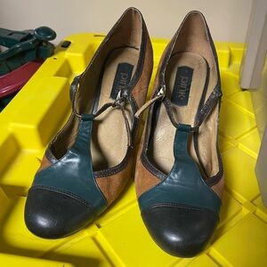 Pink Studio Anthropologie Jones T Strap Heel 10